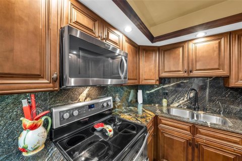 Купить кондоминиум в Сарасота, Флорида 7 комнат, 98.1м2, № 1826131 - фото 28