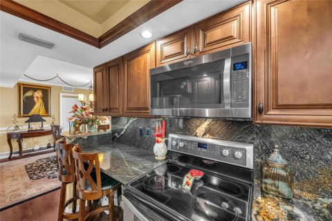 Купить кондоминиум в Сарасота, Флорида 7 комнат, 98.1м2, № 1826131 - фото 30