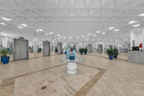 Купить кондоминиум в Сарасота, Флорида 7 комнат, 98.1м2, № 1826131 - фото 15