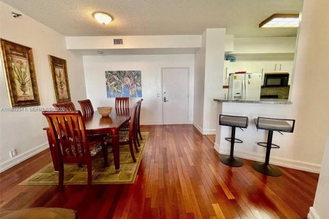 Condominio en Aventura, Florida, 2 dormitorios № 2030654