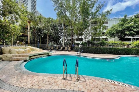 Condominio en alquiler en Aventura, Florida, 2 dormitorios, 109.72 m2 № 2030654 - foto 14