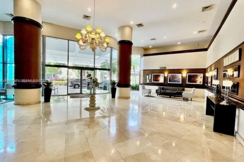 Condominio en alquiler en Aventura, Florida, 2 dormitorios, 109.72 m2 № 2030654 - foto 13