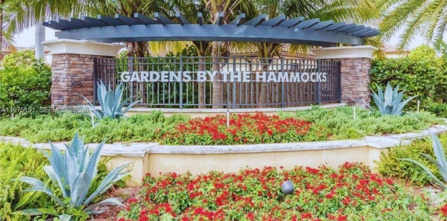 Adosado en Miami, Florida 3 dormitorios, 157.93 m2 № 2042742