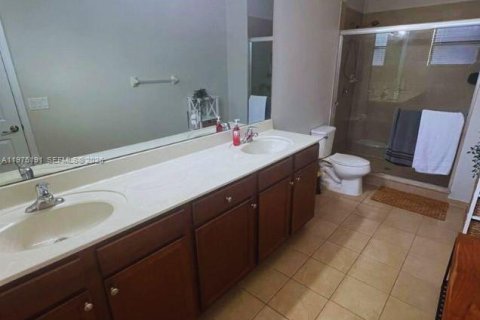 Adosado en alquiler en Miami, Florida, 3 dormitorios, 157.93 m2 № 2042742 - foto 24