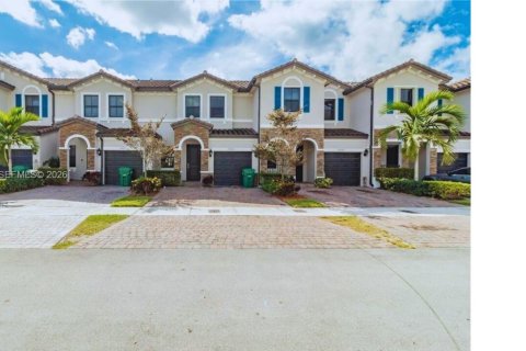 Adosado en alquiler en Miami, Florida, 3 dormitorios, 157.93 m2 № 2042742 - foto 3