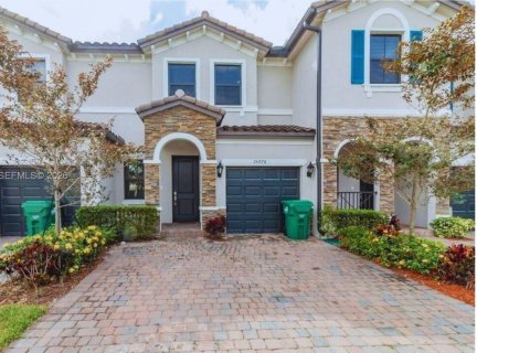 Adosado en alquiler en Miami, Florida, 3 dormitorios, 157.93 m2 № 2042742 - foto 2