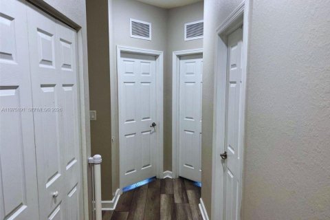 Adosado en alquiler en Miami, Florida, 3 dormitorios, 157.93 m2 № 2042742 - foto 13