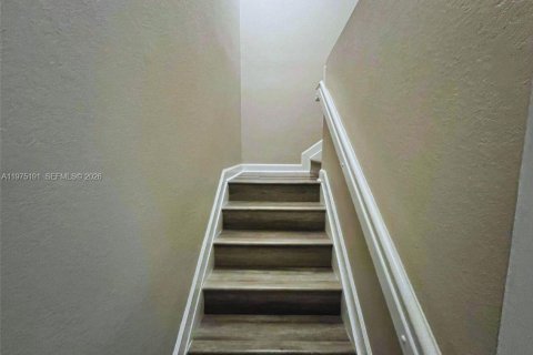 Adosado en alquiler en Miami, Florida, 3 dormitorios, 157.93 m2 № 2042742 - foto 12