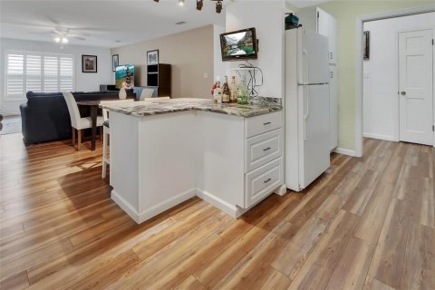 Copropriété à vendre à DeLand, Floride: 2 chambres, 111.11 m2 № 2107911 - photo 11