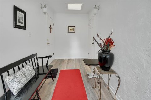 Copropriété à vendre à DeLand, Floride: 2 chambres, 111.11 m2 № 2107911 - photo 2