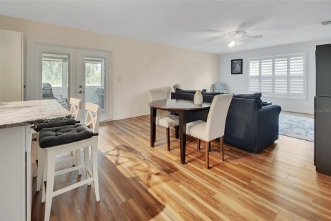 Copropriété à vendre à DeLand, Floride: 2 chambres, 111.11 m2 № 2107911 - photo 3
