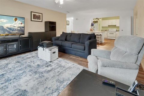 Copropriété à vendre à DeLand, Floride: 2 chambres, 111.11 m2 № 2107911 - photo 6