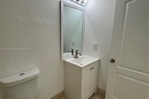 Copropriété à louer à Homestead, Floride: 2 chambres, 86.4 m2 № 2019089 - photo 16