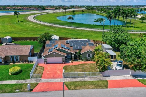 Villa ou maison à vendre à Homestead, Floride: 3 chambres, 147.62 m2 № 1964079 - photo 2