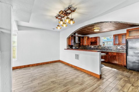 House in Delray Beach, Florida 2 bedrooms, 134.43 sq.m. № 2401243 - photo 9