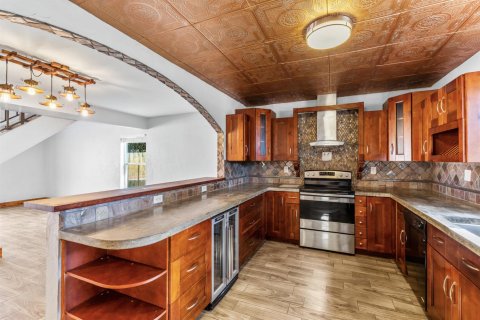 House in Delray Beach, Florida 2 bedrooms, 134.43 sq.m. № 2401243 - photo 7