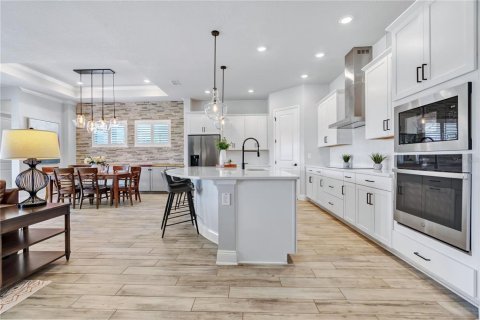 Casa en venta en Orlando, Florida, 4 dormitorios, 272.3 m2 № 2420629 - foto 9