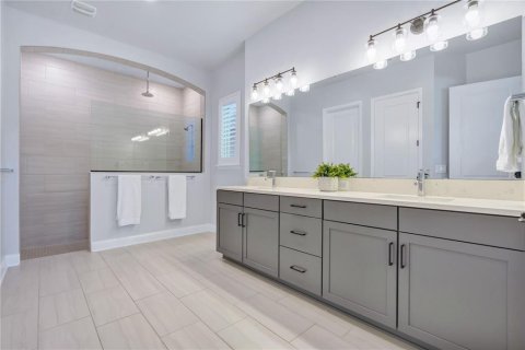 Casa en venta en Orlando, Florida, 4 dormitorios, 272.3 m2 № 2420629 - foto 13