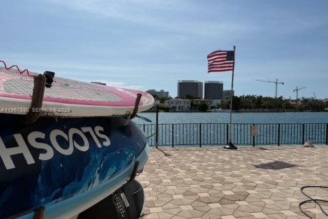 Condo in Bay Harbor Islands, Florida, 1 bedroom  № 2029694 - photo 21