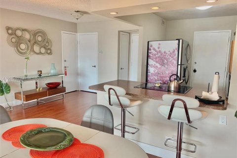 Condo in Bay Harbor Islands, Florida, 1 bedroom  № 2029694 - photo 4