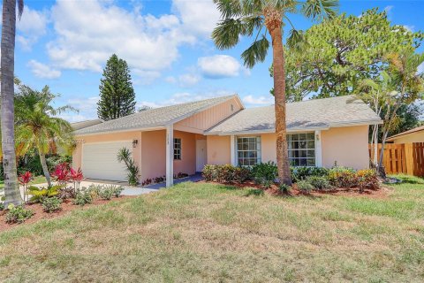 House in Jupiter, Florida 4 bedrooms, 202.62 sq.m. № 1696102 - photo 16