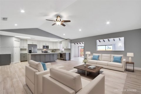 House in Jupiter, Florida 4 bedrooms, 202.62 sq.m. № 1696102 - photo 3