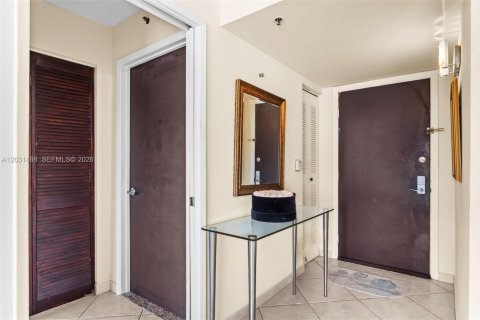 Condo in Aventura, Florida, 1 bedroom  № 2176334 - photo 15