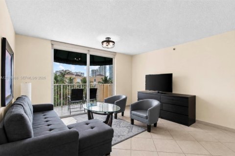 Condo in Aventura, Florida, 1 bedroom  № 2176334 - photo 2