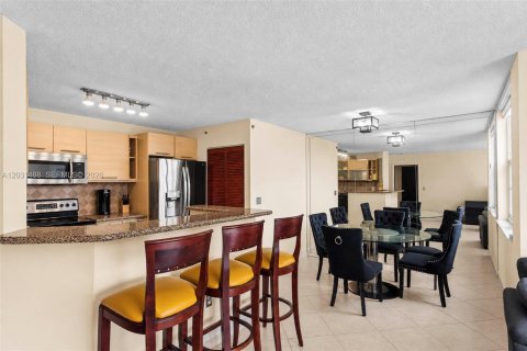 Condo in Aventura, Florida, 1 bedroom  № 2176334 - photo 5