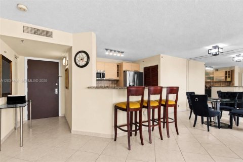 Condo in Aventura, Florida, 1 bedroom  № 2176334 - photo 6
