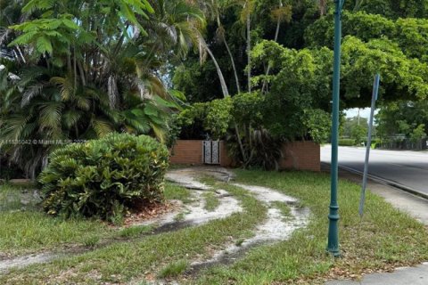House in Miami Shores, Florida 3 bedrooms, 140.1 sq.m. № 1841172 - photo 4