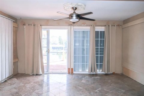 Casa en venta en Palm Harbor, Florida, 2 dormitorios, 131.92 m2 № 2117131 - foto 9