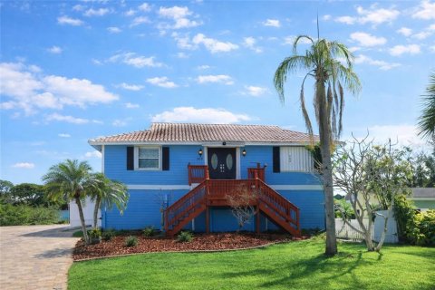 Casa en Palm Harbor, Florida 2 dormitorios, 131.92 m2 № 2117131