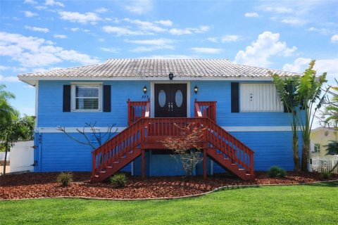 Casa en venta en Palm Harbor, Florida, 2 dormitorios, 131.92 m2 № 2117131 - foto 2