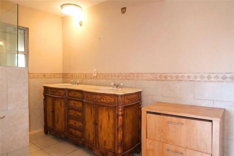 Casa en venta en Palm Harbor, Florida, 2 dormitorios, 131.92 m2 № 2117131 - foto 13