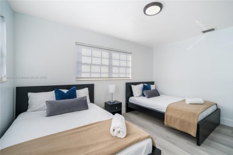 Casa en alquiler en Miami, Florida, 2 dormitorios, 125.42 m2 № 1975766 - foto 8