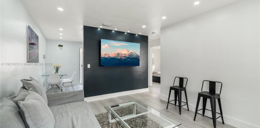 Casa en Miami, Florida 2 dormitorios, 125.42 m2 № 1975766
