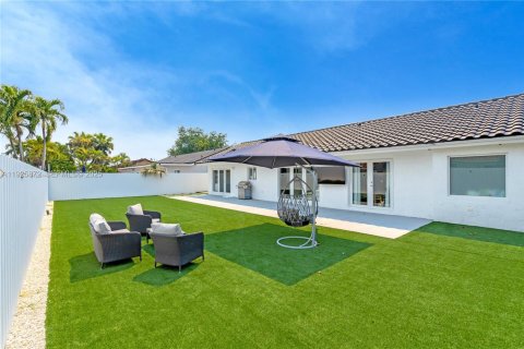 Casa en venta en Miami, Florida, 3 dormitorios, 150.04 m2 № 1984326 - foto 23