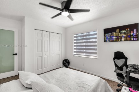 Casa en venta en Miami, Florida, 3 dormitorios, 150.04 m2 № 1984326 - foto 15