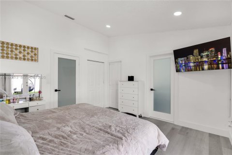 Casa en venta en Miami, Florida, 3 dormitorios, 150.04 m2 № 1984326 - foto 12