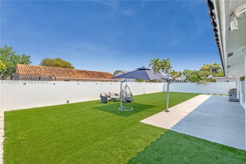 Casa en venta en Miami, Florida, 3 dormitorios, 150.04 m2 № 1984326 - foto 22