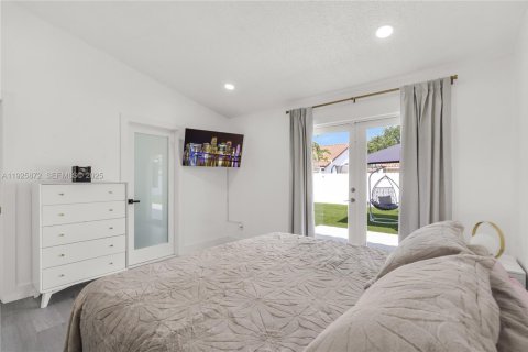 Casa en venta en Miami, Florida, 3 dormitorios, 150.04 m2 № 1984326 - foto 14