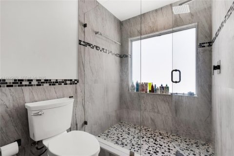 Casa en venta en Miami, Florida, 3 dormitorios, 150.04 m2 № 1984326 - foto 20