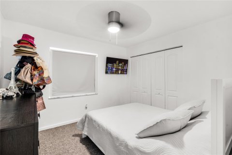 Casa en venta en Miami, Florida, 3 dormitorios, 150.04 m2 № 1984326 - foto 18