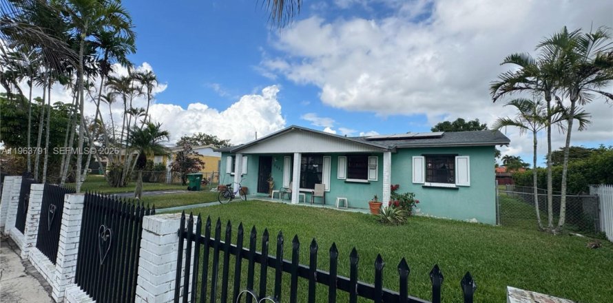 Villa ou maison à Miami, Floride 3 chambres, 107.4 m2 № 2025477