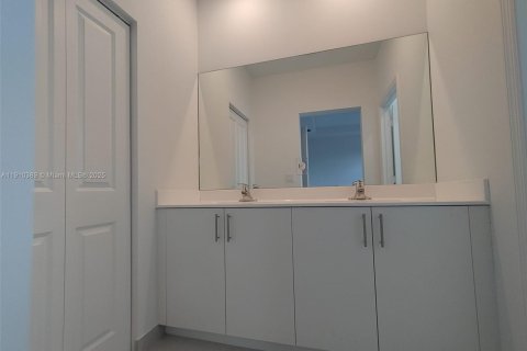 Touwnhouse à louer à Coral Springs, Floride: 3 chambres, 158.49 m2 № 1966582 - photo 15