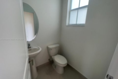 Touwnhouse à louer à Coral Springs, Floride: 3 chambres, 158.49 m2 № 1966582 - photo 12