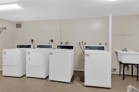Apartamento en alquiler en Miami, Florida, 1 dormitorio, 79.99 m2 № 1713696 - foto 5
