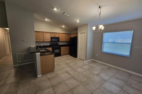 Villa ou maison à louer à Winter Haven, Floride: 4 chambres, 148.64 m2 № 2381077 - photo 6