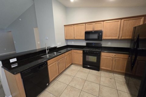 Villa ou maison à louer à Winter Haven, Floride: 4 chambres, 148.64 m2 № 2381077 - photo 5